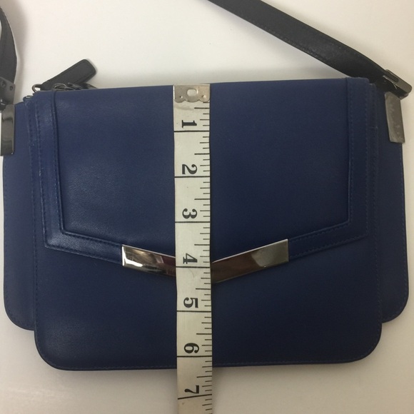 Time’s Arrow Leather Crossbody Bag - Picture 14 of 16